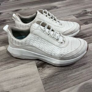 Dr. Scholl's Cream and White Sneakers